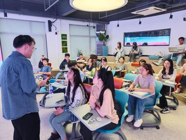 把创业服务带进上海财经大学→(图3)