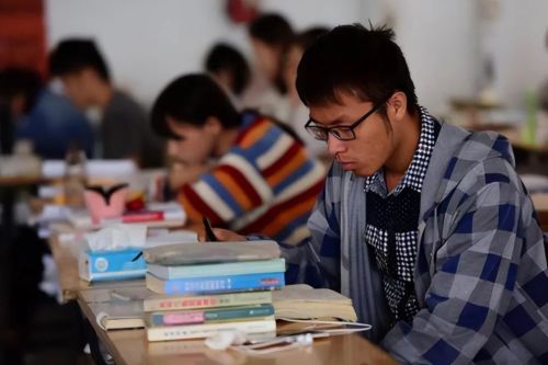 人数再降50万国家线“大跳水”：学历贬值潮下考研还是好出路吗？(图5)