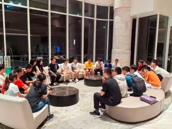 【安徽日报客户端】从校园到产业前沿！中科大人工智能与数据科学学院暑期实践团赴上海解码人工智能与创新产业发展(图13)