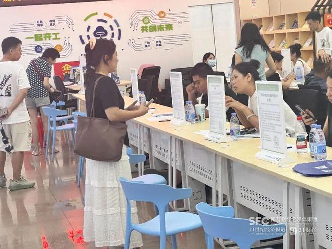 年轻人干家政有人月入过万