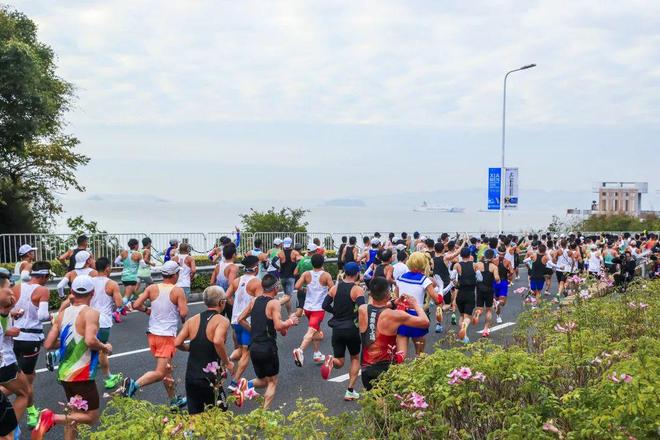 中年人的「叛逆」有很多种为什么他们偏偏选择马拉松？(图5)