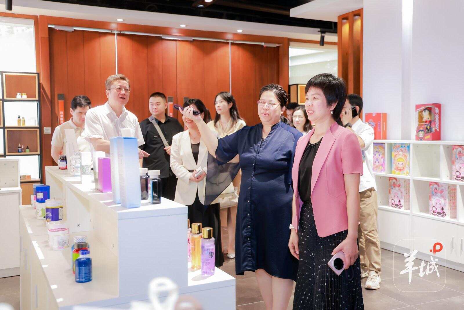 阿里国际站跨境创业孵化中心在广州启动首批30个大学生团队入驻(图4)