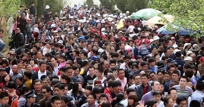 联合国曾警告！中国一旦人口迅速萎缩或将成全球“最大挑战”(图7)