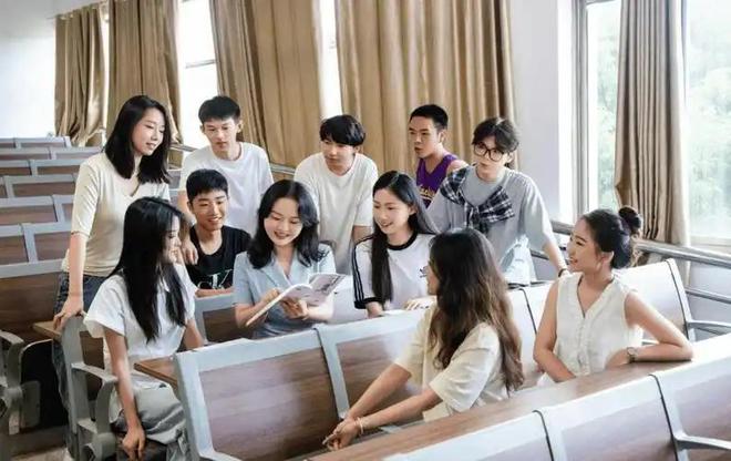 高校辅导员直接被纳入事业编：从被瞧不上到职业新宠(图4)