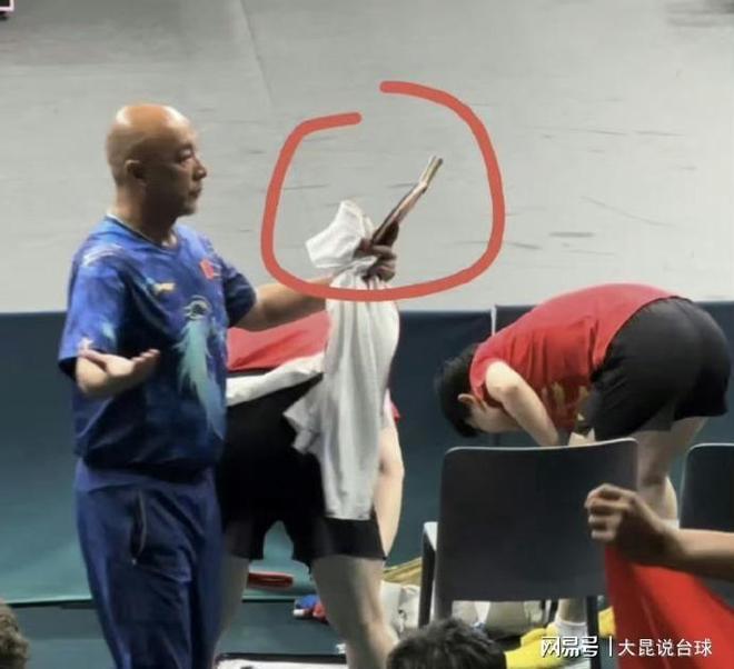 王楚钦2024-2025赛季乒乓职业生涯三部曲(图2)