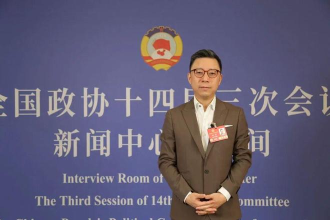 多位代表委员建言加班问题：减少不必要加班